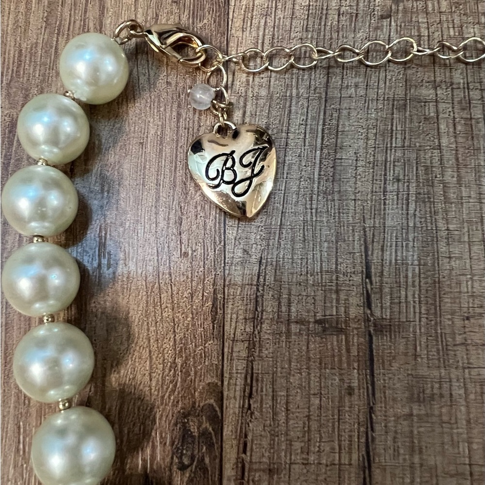 BETSEY JOHNSON RARE Large WHITE Petals Daisy & Pearls Necklace w/Earrings NWT - Picture 13 of 16